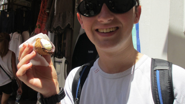 Mmmm, cannoli