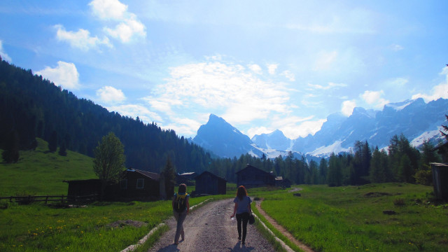 walking in Val San Nicolo