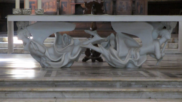 Another marble altar inside the church at Pisa